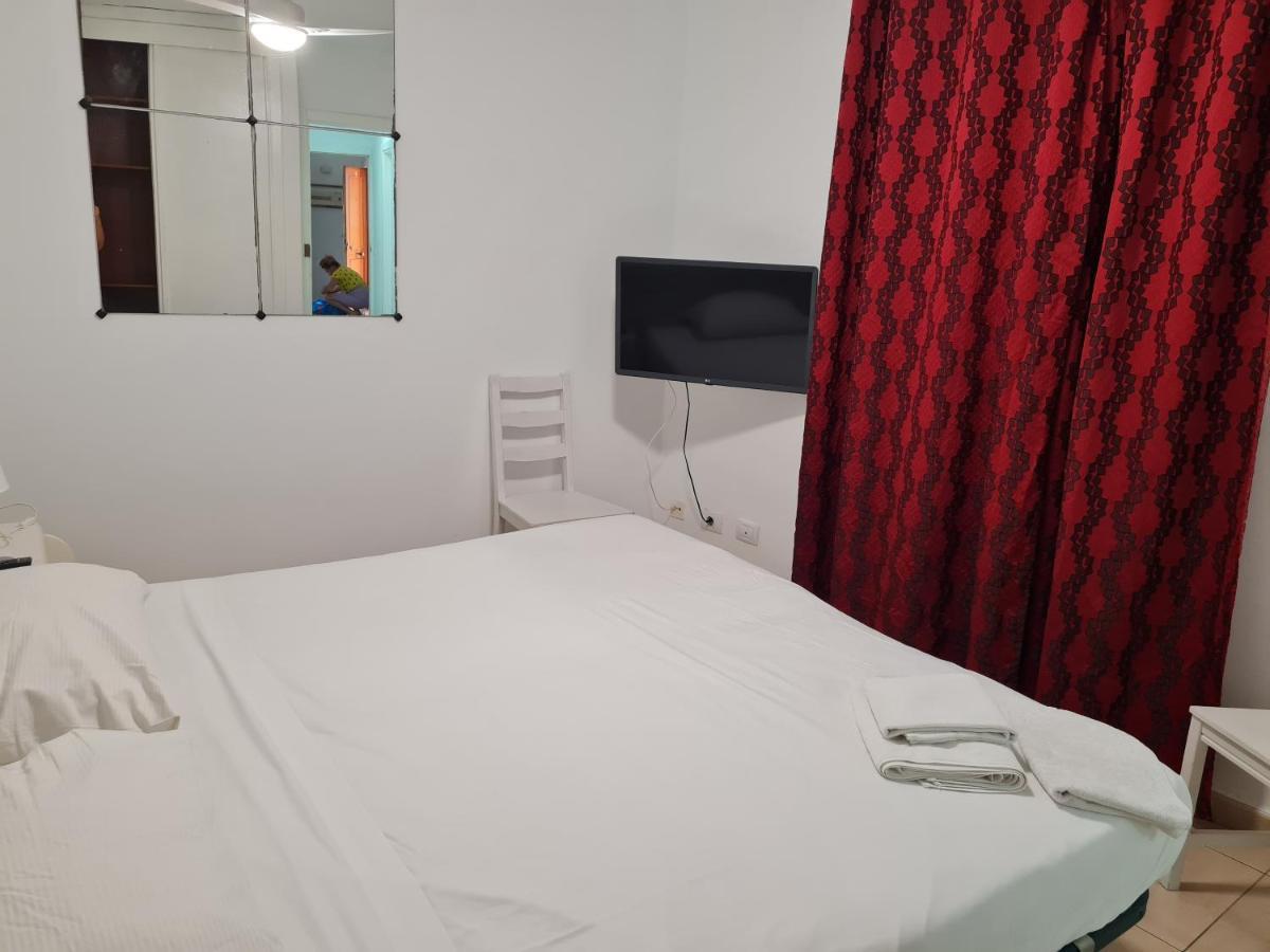 Habitaciones Nathaly Armenime Exterior photo